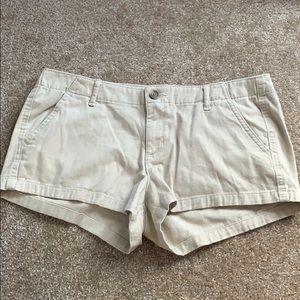 Hollister Khaki shorts